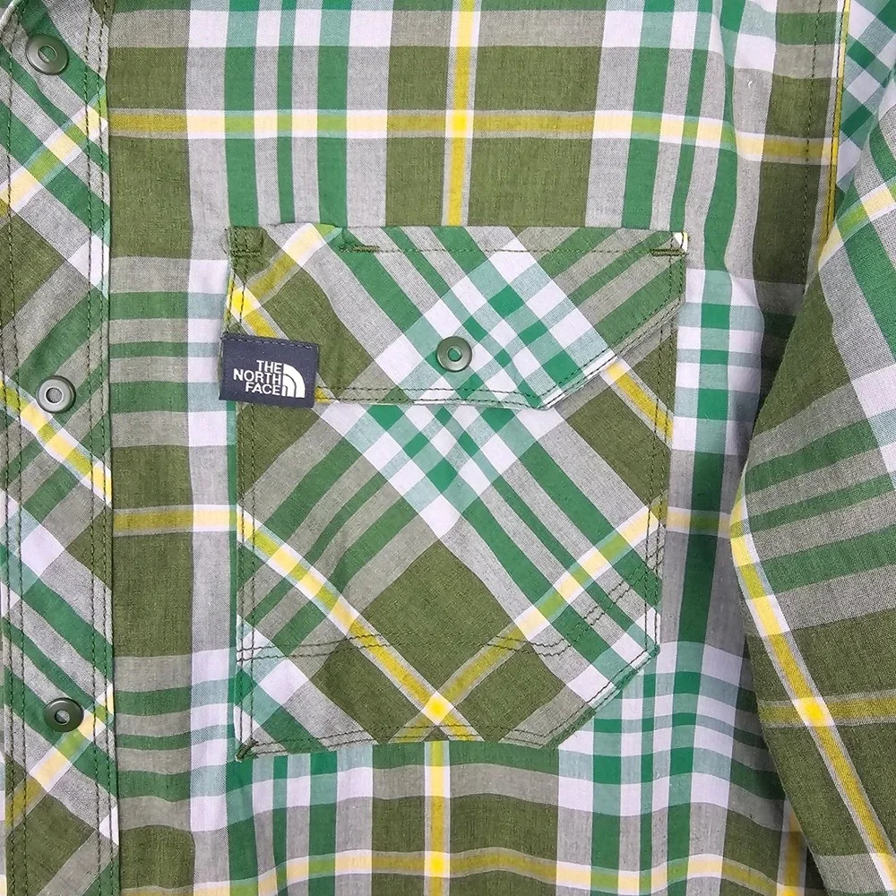 The North Face Mens Plaid Long Sleeve Snap Front Shirt Green White Yellow Medium